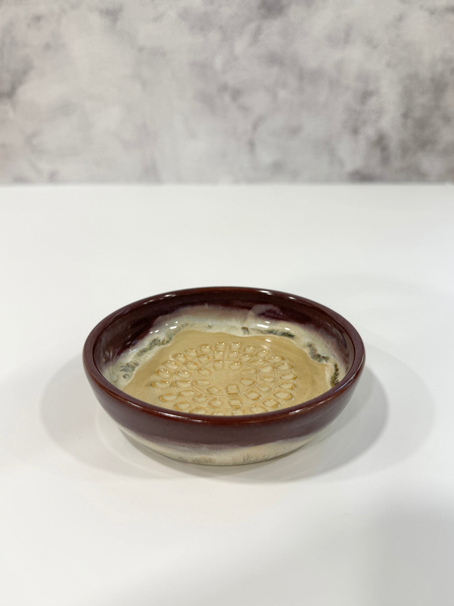 Garlic Grater Plate | Plum Tide