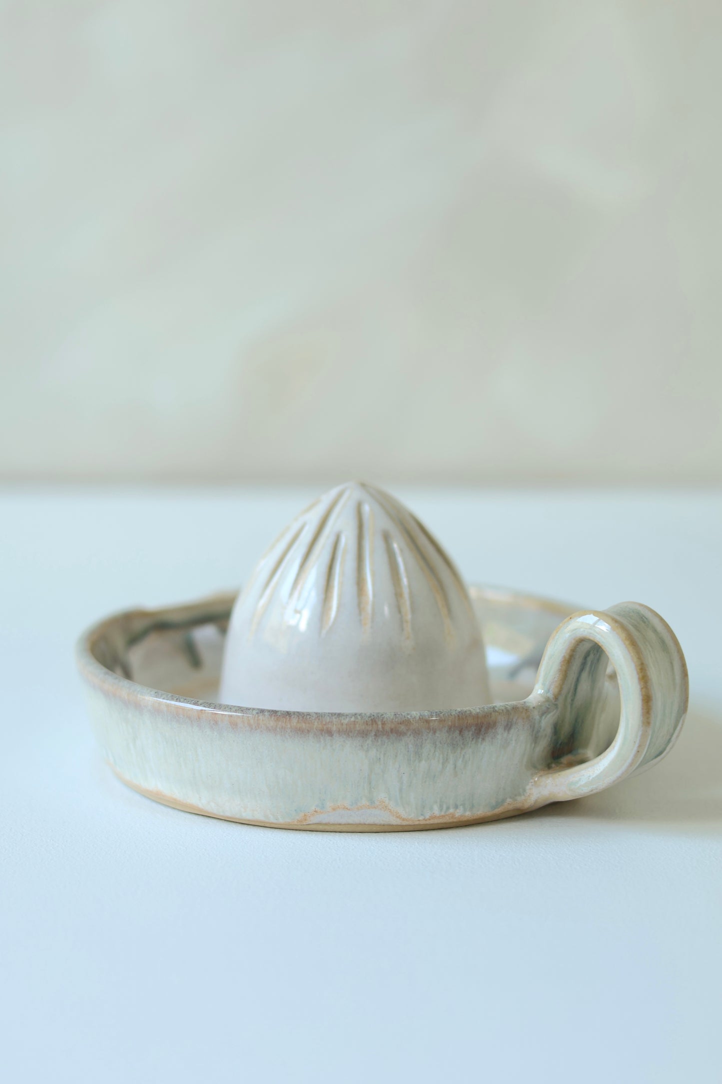 Citrus Juicer | Pastel Rainbow