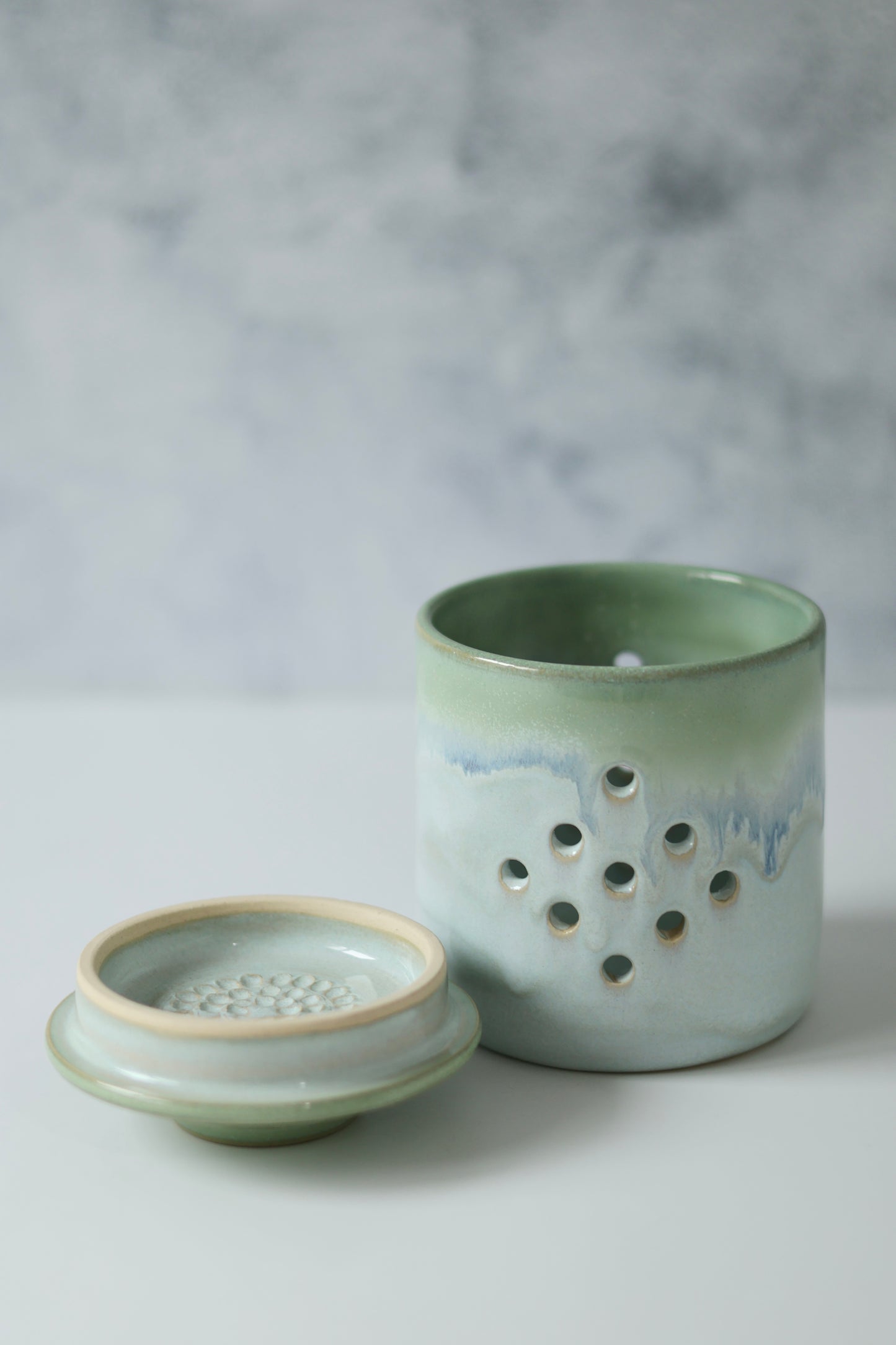 Garlic Keeper | Sea Glass