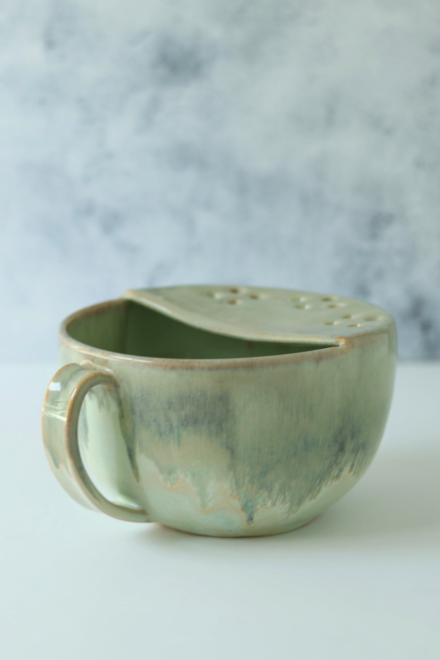 Berry Strainer Bowl | Dewy Moss