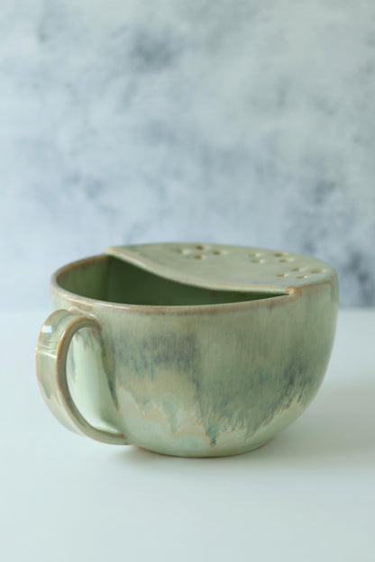 Berry Strainer Bowl | Dewy Moss