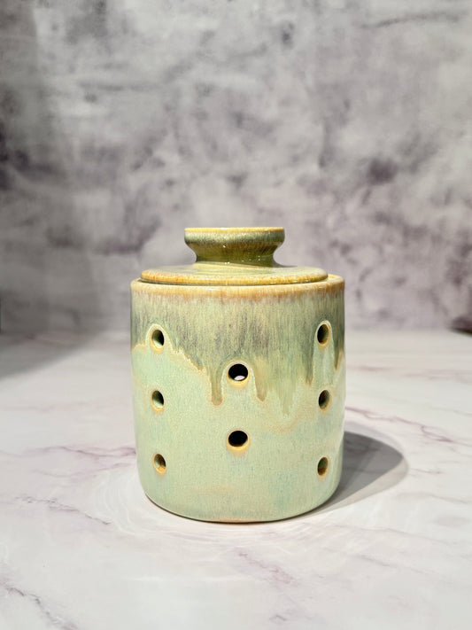 Garlic Keeper | Dewy Moss