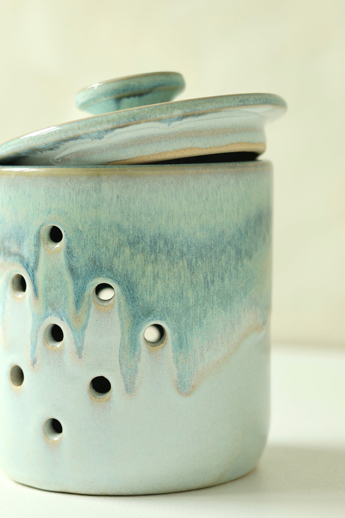 Garlic Keeper | Turquoise Waters