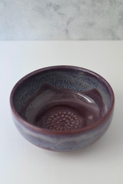 The PERSONAL Garlic Grater Salad Bowl | Amethyst