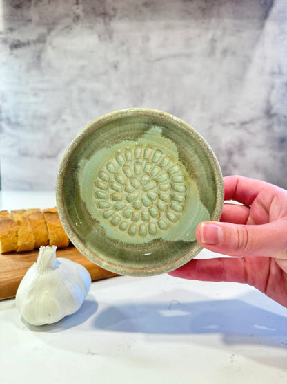 Garlic Grater Plate | Dewy Moss